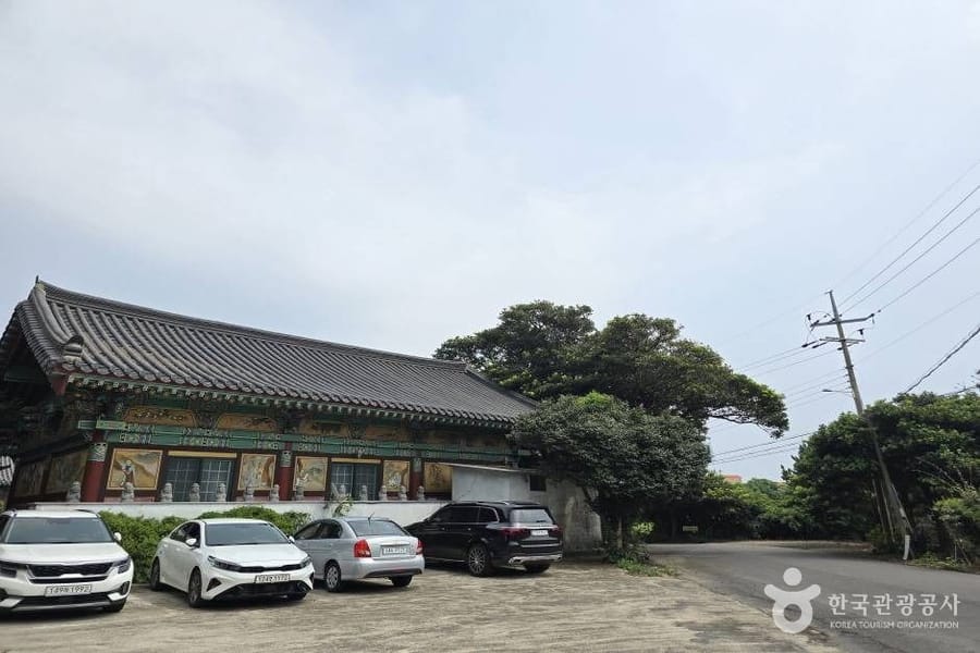 Temple Seongwangsa (Jeju)